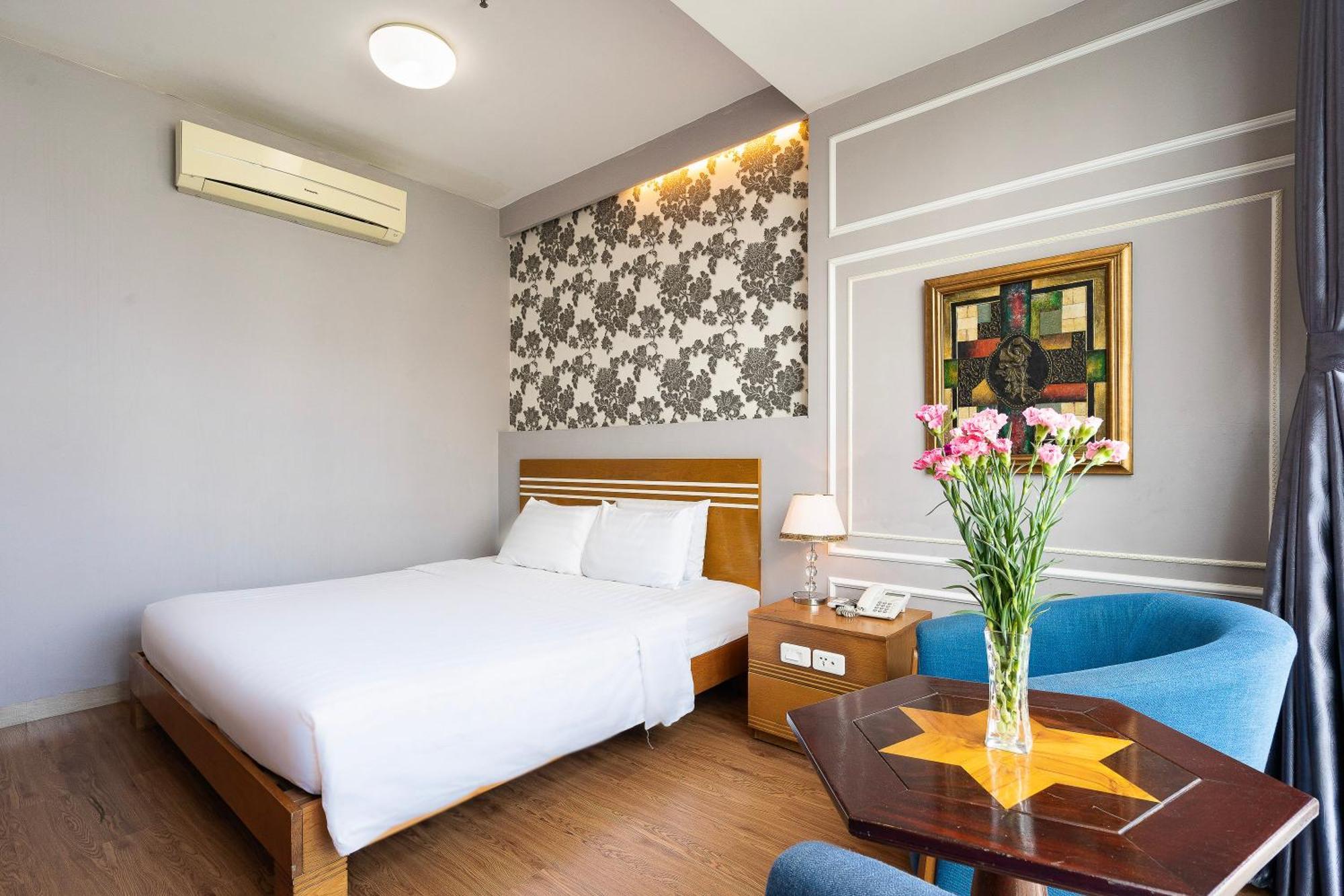 Lucky Star Hotel - Bui Vien Walking Street Хошимін Екстер'єр фото